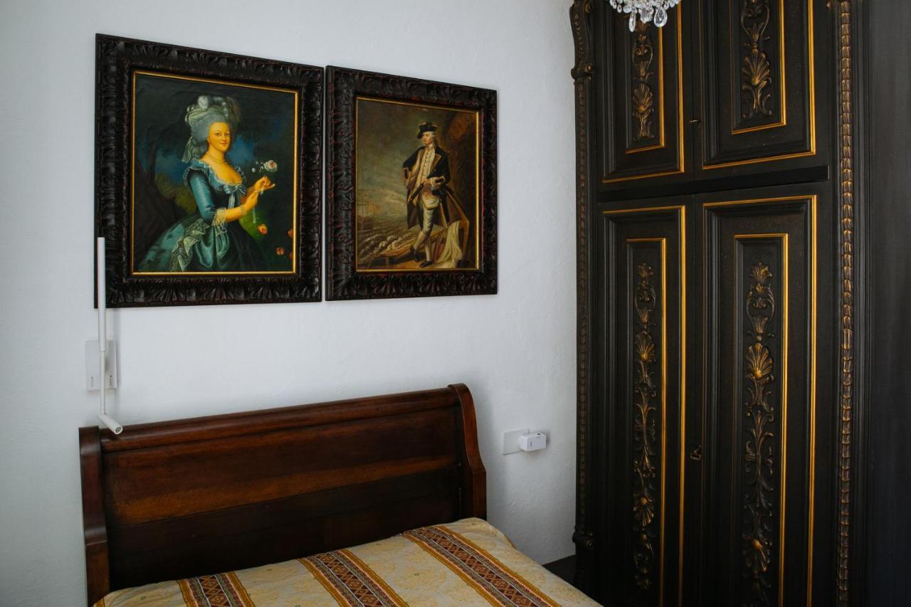 Domus Socolatae Residenza D'Epoca Charming B&B - Adults Only Фоллоника Экстерьер фото