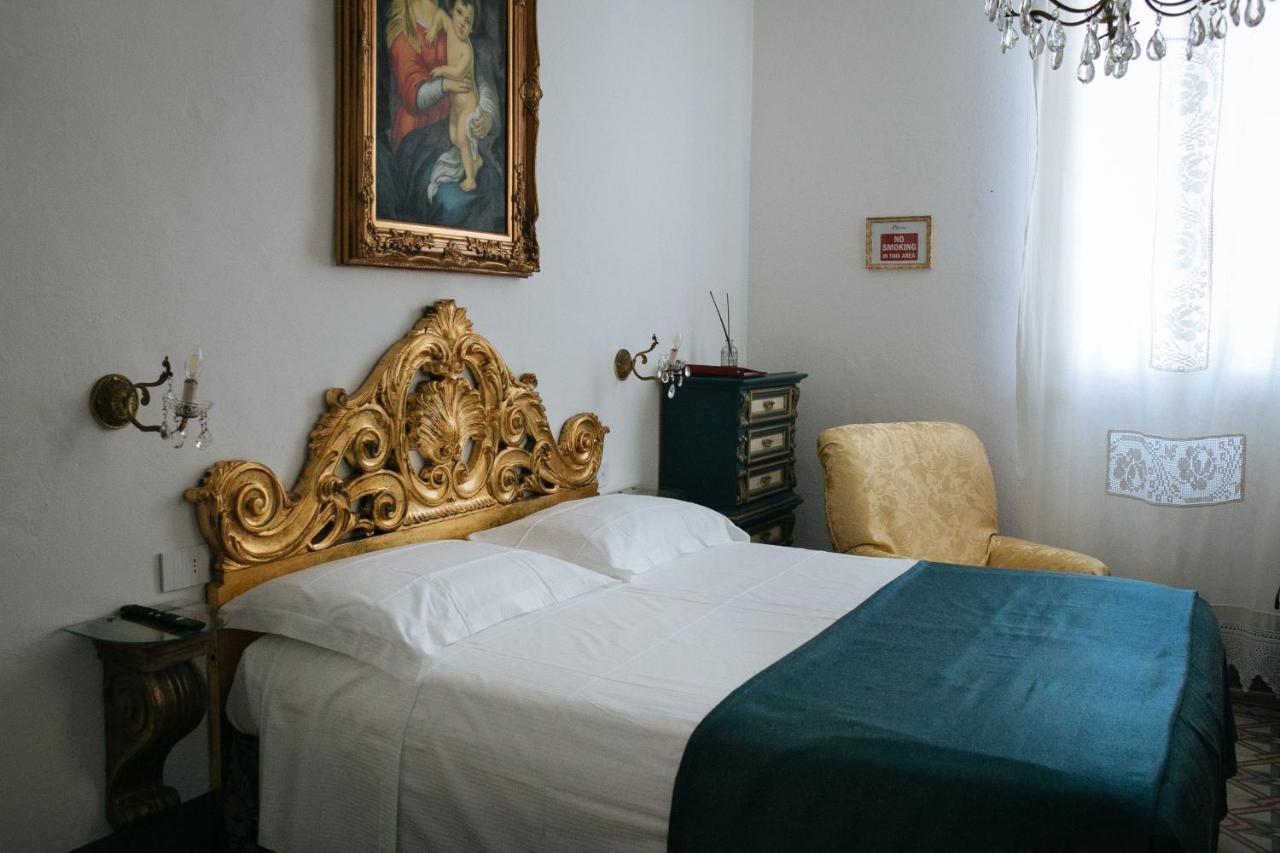 Domus Socolatae Residenza D'Epoca Charming B&B - Adults Only Фоллоника Экстерьер фото