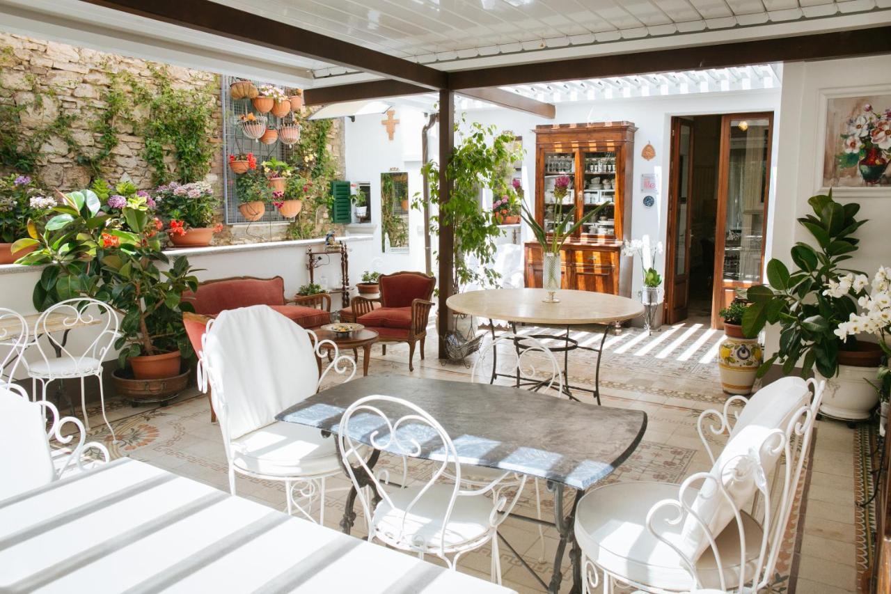 Domus Socolatae Residenza D'Epoca Charming B&B - Adults Only Фоллоника Экстерьер фото