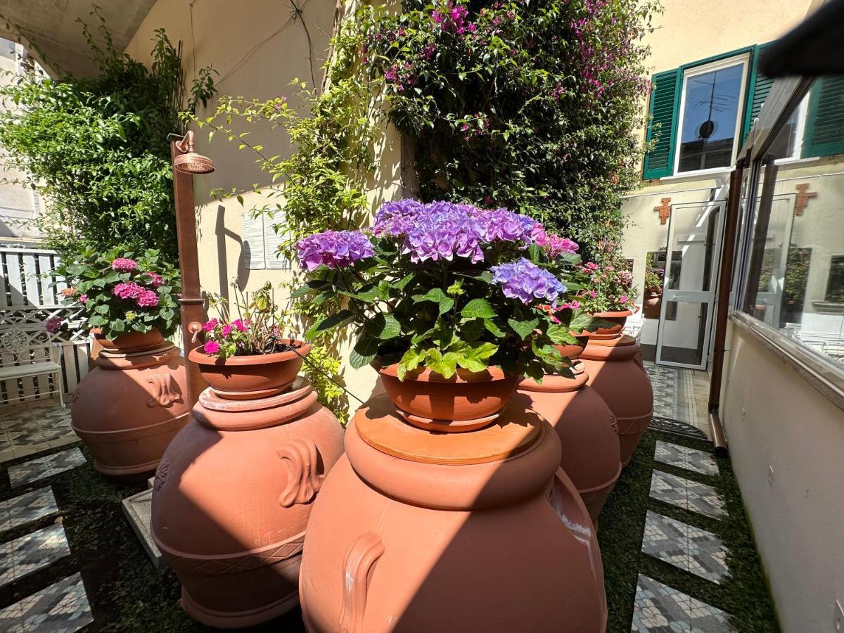 Domus Socolatae Residenza D'Epoca Charming B&B - Adults Only Фоллоника Экстерьер фото